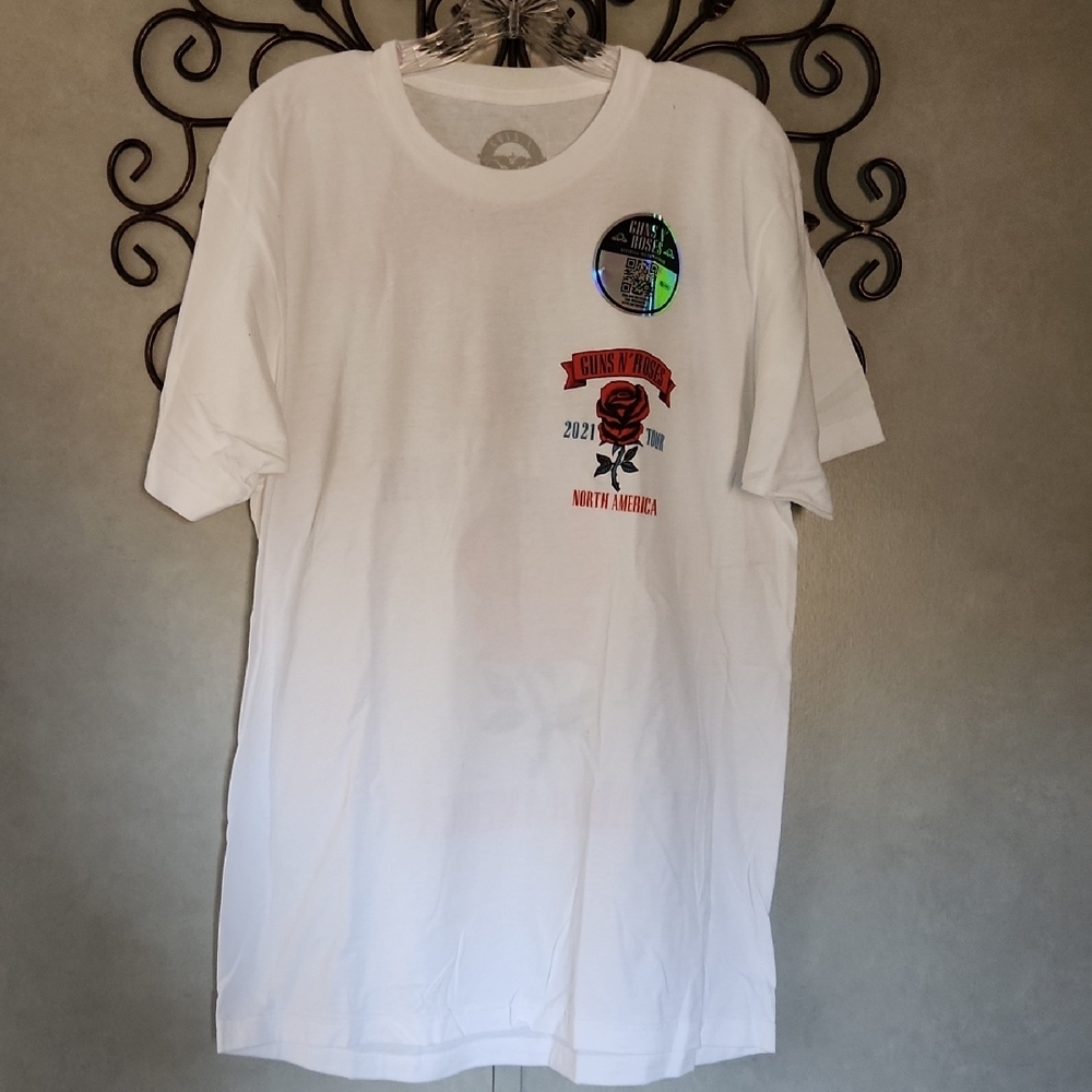 Guns & Roses Graphic T-shirt